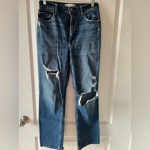 Abercrombie & Fitch Ultra High Rise Ankle Jeans in 4L